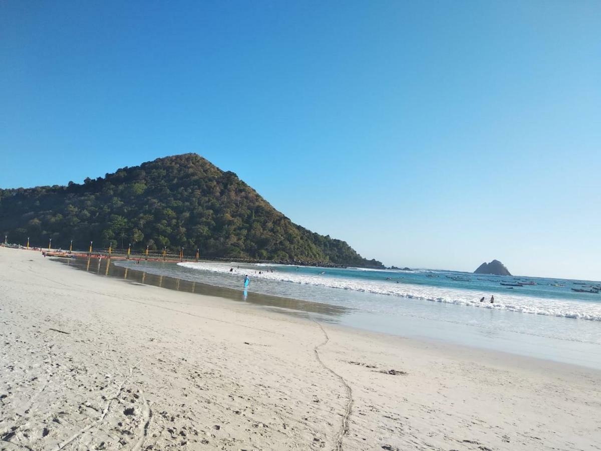Gani Homestay Kuta  エクステリア 写真
