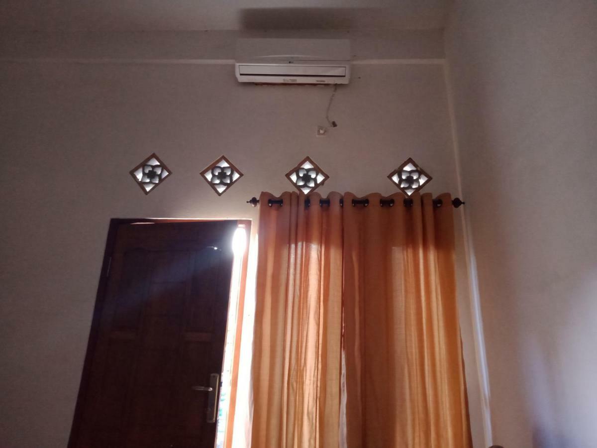 Gani Homestay Kuta  エクステリア 写真