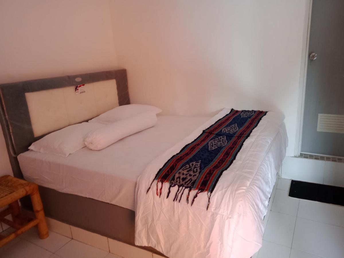 Gani Homestay Kuta  エクステリア 写真